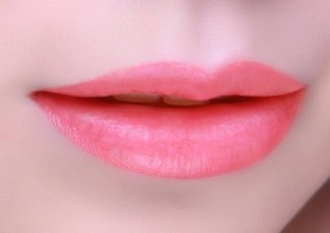 Phun xăm môi màu mực hàn quốc giá bao nhiêu tiền
