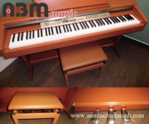 Đàn Piano điện Yamaha CLP 130C