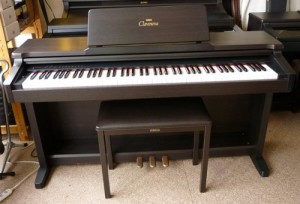 Đàn Piano điện Yamaha CLP133