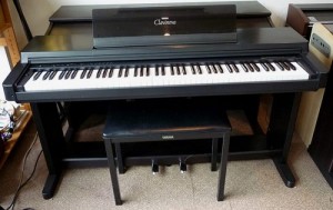 Đàn Piano điện Yamaha CLP 550