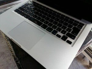 Macbook pro 2008 core 2 P8600 - 4g - 250g | Đồ họa : NVIDIA GeForce 94000