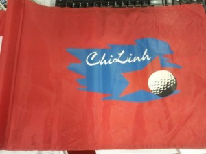 Cờ golf in logo, thêu logo lên cờ green golf