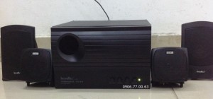 Dàn loa Soundmax 4.1 màu đen còn mới giá rẽ