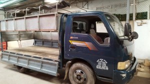 Xe tải KIA K3000S 1,8T Thùng Lững + Mui Bạc