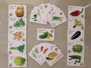 Thẻ gồm các chủ đề gần gũi với đời sống giúp các bé khám phá thế giới xung quanh