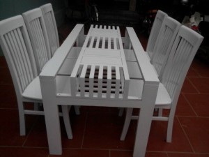 bàn ghế ăn sơn bệt trắng