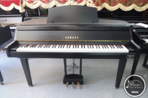 Đàn piano điện yamaha DGP1