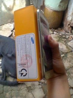 Samsung galaxy j2 gold còn bảo hành