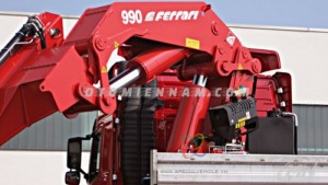 Cần Cẩu Gấp F.lli Ferrari 990R Lắp Trên Xe Tải
