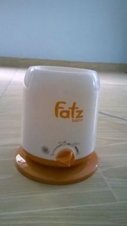 Máy hâm nóng sữa và thức ăn Fatzbaby FB3002SL hâm nóng đều, nhanh chóng bình sữa và thức ăn cho bé trong vòng mấy phút.
Công nghệ hâm nóng và giữ ấm PTC rất hiệu quả nhập khẩu từ Nhật Bản
Phù hợp với tất cả các loại bình sữa.
Bộ ổn nhiệt liên tục giúp đạt nhiệt độ mong muốn một cách chính xác
Núm điều khiển xoay tròn có thể điều chỉnh liên tục
Miếng ngăn nước làm từ thép không rỉ để tránh rò nước
Kiểu dáng hiện đại, thời trang, sang trọng
Tiết kiệm điện – Công suất 100 W
Dễ lau rửa và mang đi
Dây điện quấn gọn gàng ở đáy máy.