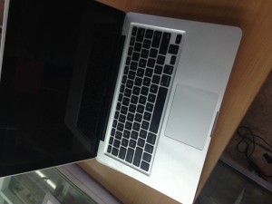 Macbook pro 13inch - MC374 Đã nâng SSD