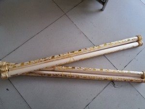 Ống thừng treo tranh