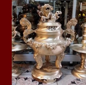 – Chất liệu: Đồng vàng nguyên chất, còn nguyên bản chưa đánh bóng.
