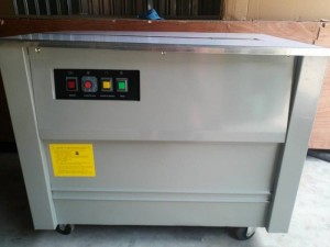 Máy ĐAI niềng thùng carton EX100 / EX102 / EX103 bán tự động Wellpack giá gốc