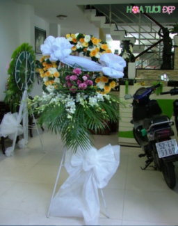Vòng hoa chia buồn viếng đám tang đẹp, giá rẻ - TL025
