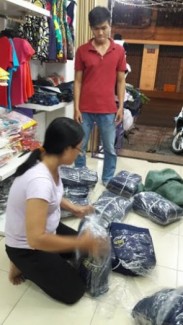 Hàng thời trang trẻ em - hàng tại cửa hàng - soạn để giao cho khách hàng sỉ | Hình thức thanh toán rất linh động, chuyển khoản hoặc thanh toán trực tiếp khi đặt hàng. Chính sách thanh toán nhanh chóng linh hoạt nhằm rút ngắn nhất thời gian của khách hàng.