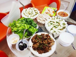 Sườn cọng nướng . được ướp công thức đặt biệt rất ngon. 300k/kg