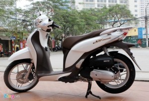 Tôi cần Mua 1 chiếc xe SH mode màu trắng