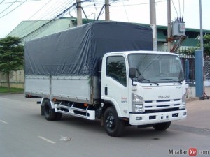 Xe tải Isuzu mui bạt NQR75L 5.5 tấn thùng dài 5.7m nhập khẩu Nhật Bản