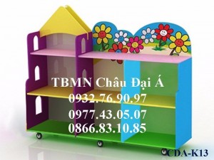 Xưởng chuyên sản xuất ra nhiều loại kệ sách mầm non rẻ bền , chất lượng tốt về gỗ , cho bé dễ dàng đựng sách vở , giày dép , đồ chơi .. mà phòng bé không bừa bộn , có rất nhiều hình dáng đẹp như voi , máy bay ...
