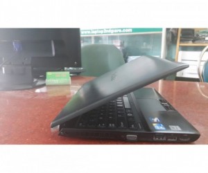 Bán Laptop Toshiba portege R700 mini siêu bền.