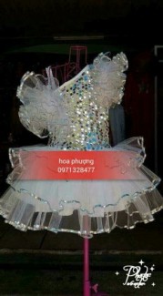 May bán trang phục biểu diễn hoa phượng
