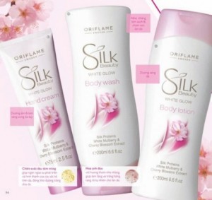 Sữa tắm Silk Beauty White Glow Body Wash