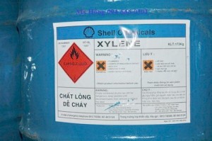 Xylene, C8H10, dung môi sơn, sản xuất thuốc trừ sâu, keo dán cao su