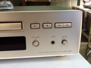 Bán chuyên CD denon 1650AZ hàng bãi mới đẹp...