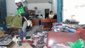 hàng xuất đi cho khách lẻ