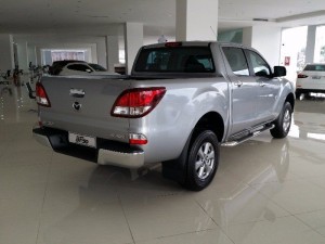 Gía xe bán tải BT50 2.2 số sàn màu bạc 2017 giá tốt nhất tại Đồng Nai-hỗ trợ vay 85% giá trị xe-giao xe ngay