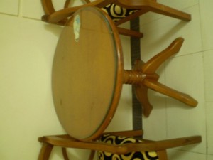 Bộ bàn tròn 2 ghế bành