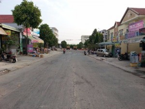 Gia đình chuyển ra bắc định cư, sang gấp lô góc 2 mặt tiền + 4 dãy nhà trọ