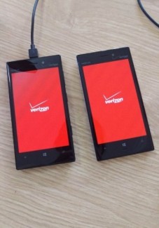 Nokia Lumia 928 Nhỏ Nhưng Vỏ Vô Cùng Giày Và Chắc Chắn Đến Từng Chi Tiết