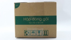 Sản xuất từ 100 đến trên 100,000 hộp Carton khi mua tại Magix.vn
Magix cung cấp hộp Carton đóng gói đơn hàng giao nhận COD với
100% kích thước tiêu chuẩn vận chuyển giúp tiết kiệm đến 30% phí vận chuyển
Liên hệ trực tiếp 08 98 863 928 - 08 68 105 495 để đặt hàng
➡➡➡ BẢNG GIÁ CƠ BẢN ĐƠN HÀNG 100 HỘP
✔ M0 - Size 16x10x5 cm: 3,500đ/hộp
✔ M1 - Size 12x12x10 cm: 3,500đ/hộp
✔ M2 - Size 28.5x10.5x10 cm: 4,500đ/hộp
✔ M3 - Size 20.5x20.5x7 cm: 4,500đ/hộp
✔ M4 - Size 20x15x5 cm: 3,500đ/hộp
✔ M5 - Size 20x15x10 cm: 4,500đ/hộp
✔ M6 -Size 20x20x15 cm: 5,900đ/hộp
✔ M7 - Size 25x17x3.5 cm: 3,500đ/hộp
✔ M8 - Size 28x19x10 cm: 5,900đ/hộp
✔ B1 - 100 Túi bóng khí Size 15x10 cm: 165,000đ/block
✔ B2 - 100 Túi bóng khí Size 20x15 cm: 225,000đ/block
✔ Băng keo 4.8cm x 100 Yard - Block 6 cuộn 72,000đ/block 6 cuộn
♥♥♥ MIỄN PHÍ phí vận chuyển nội thành cho Khách hàng mới.