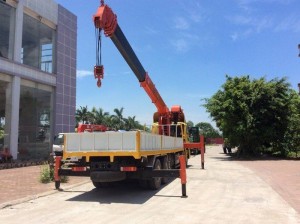 XE CẨU TỰ HÀNH 15 TẤN