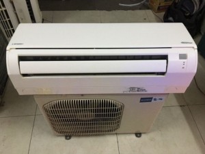 Máy lạnh tiết kiệm 70% điện mới 90% nhập từ nhật bảnMáy lạnh tiết kiệm 70% điện mới 90% nhập từ nhật bản