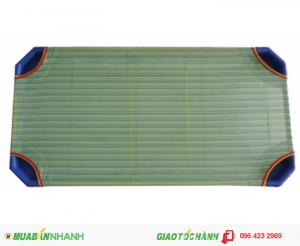 Giường ngù mầm non
Có kích thước:dài 120cm x ngang 60cm cao 10cm
khung giường bằng sắt vải xanh dương , sắt phi 21 dày 1ly2 sơn tỉnh điện, 4 chân giường làm bằng nhựa dẻo PP.
Vải dệt từ sợi Coton bọc nhựa chống thấm nước, vệ sinh dể dàng và mau khô, rất phù hợp với lứa tuổi mầm non.