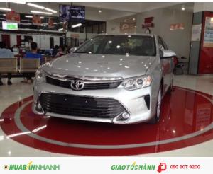 Toyota Camry 2017 giao xe ngay, Giảm lớn đến 100tr