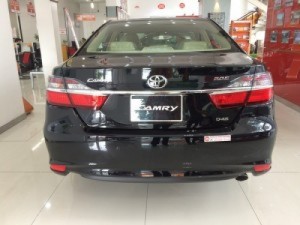 Toyota Camry 2.0E 2018 Màu Đen, Mua Trả Trước 250Tr