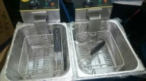 Bếp chiên nhúng đôi OMOSO OZ – 82
Gía bán : 2.200.000 VNĐ
Thông số kỹ thuật:
Model: OZ – 82
Điện áp: 220v / 50Hz.
Công suất: 2x 2,5Kw.
Dung tích: 5,5x2 = 11lit.
Kích thước: 58x51x47 cm.
Nhiệt độ: 50 – 200 0C
Năng lượng dùng: Điện.
Hãng sản xuất: OMOSO