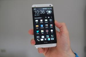 HTC One M7- Thiết Kế nổi bật Nhất Năm 2013