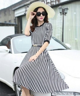Đầm xinh xuống phố
