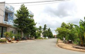 Bán 2 lô đất mặt tiền hùng vương, 200m2, 1,2 tỷ, đối diện trung tâm thương mại.