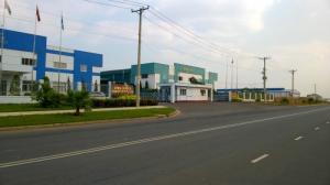 2 lô đất ngay trung tâm thương mại, trung Tp.Tân An, 200m2, SĐR. mặt tiền 50m.