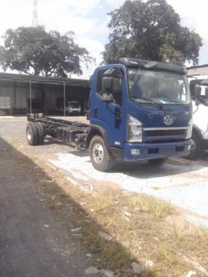 Xe FAW tải trọng 7t3, thùng dài 6m3, giá rẻ bất ngờ.