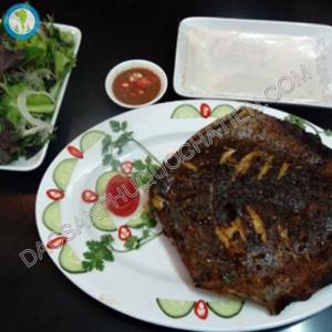 Khô cá đuối dơi nguyên con nướng