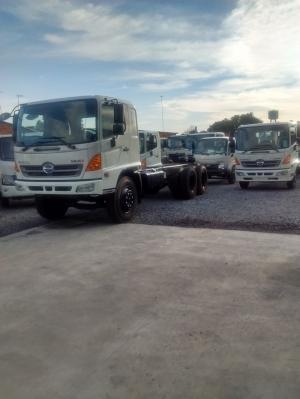 Xe tải Hino - Xe nhập nguyên chiếc