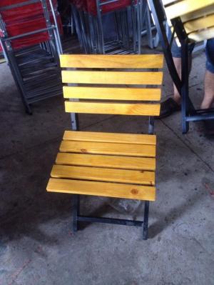 Bàn ghế khung sắt mặt gỗ giá sốc SG