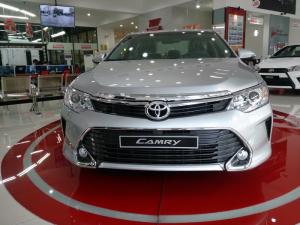 Giá xe hơi Camry 2.0E 2018 ở TPHCM được gửi đến bạn nhanh ngay lập tức khi liên hệ đến 0982 100 120